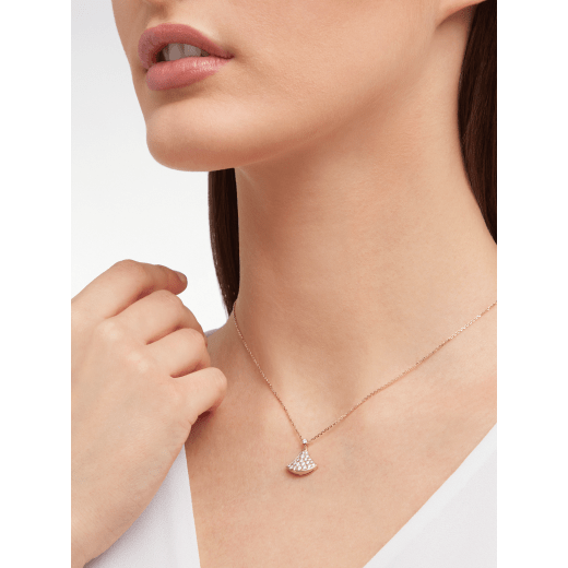 DIVAS DREAM NECKLACE