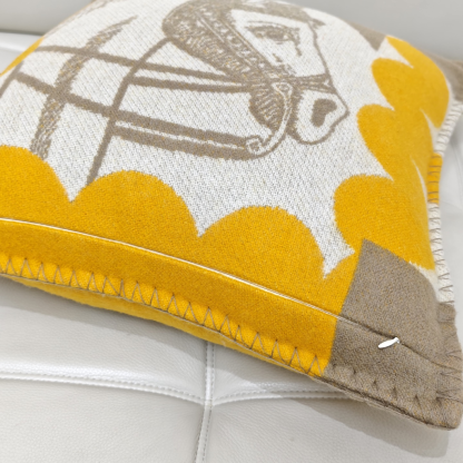 Herthtmès New Cashmere Blanket [Cheval Joker Cushion/Throw Pillow]
