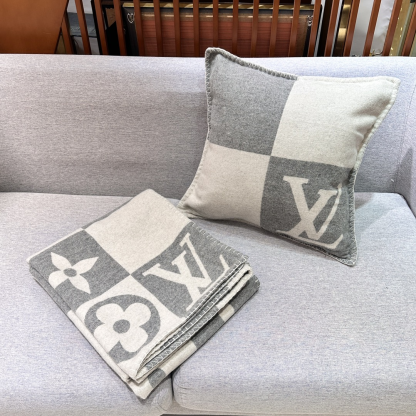 Lothtuis Vuthtitton CHECKMATE Cushion / Throw Pillow