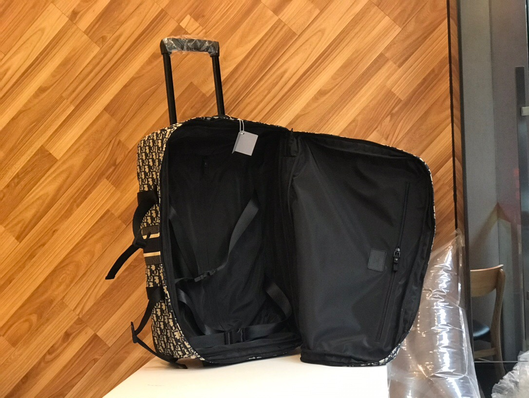 DR premium travel suitcases