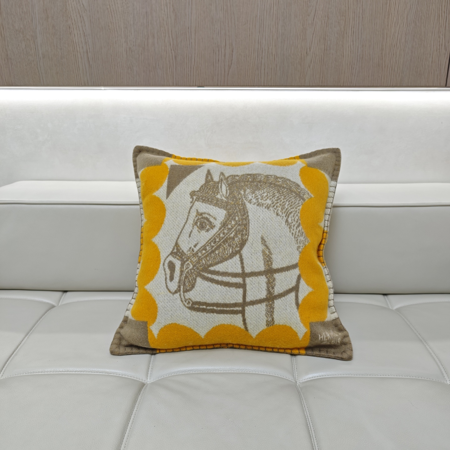 Herthtmès New Cashmere Blanket [Cheval Joker Cushion/Throw Pillow]