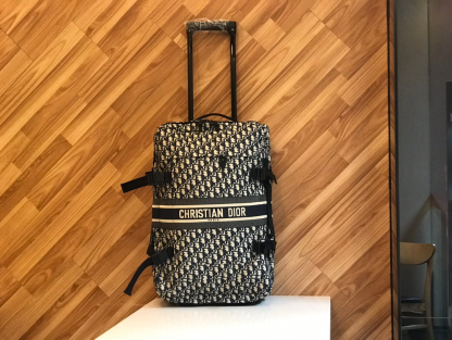 DR premium travel suitcases