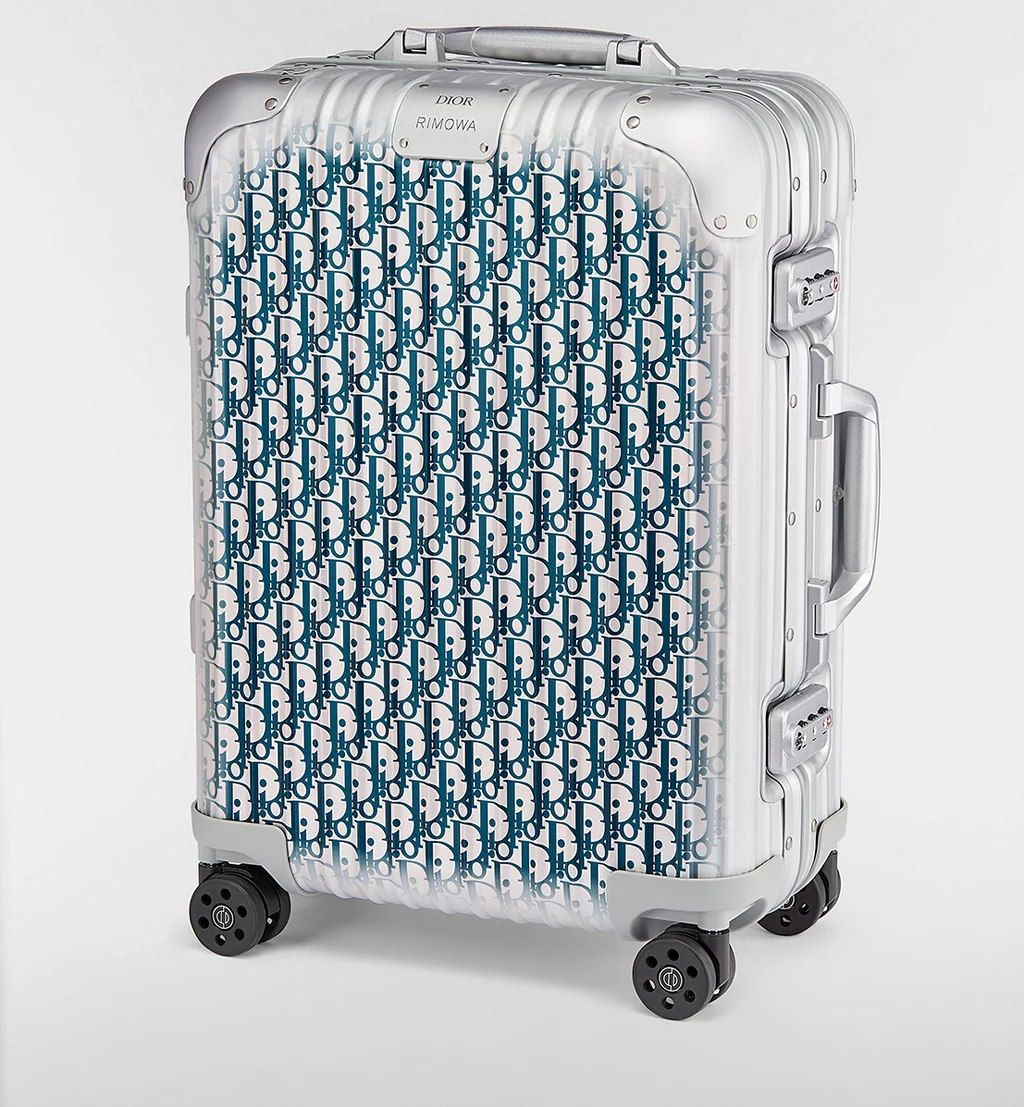 DR premium travel suitcases