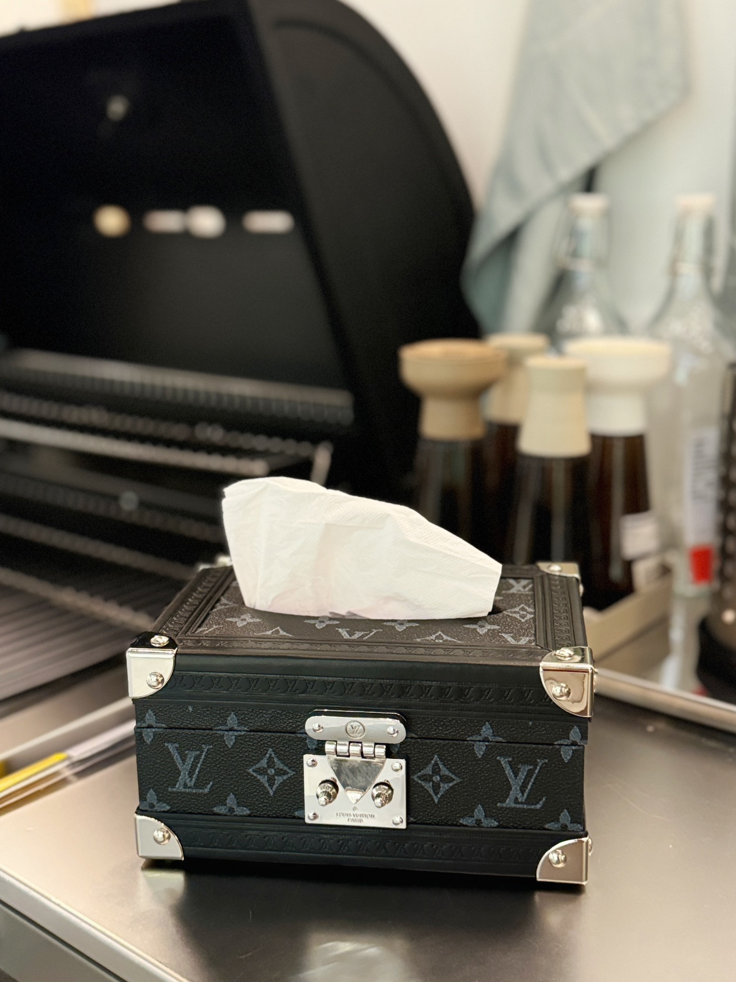 LV Premium Tissue Box