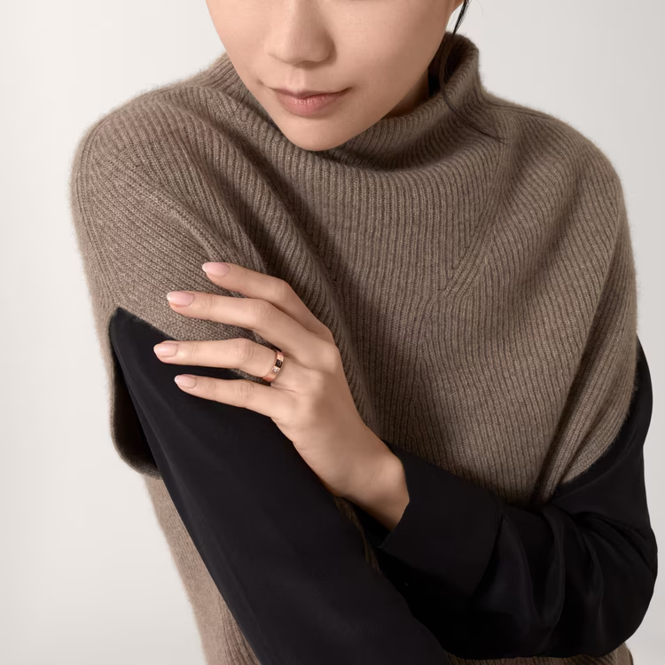 C DE CARthtTIER WEDDING BAND