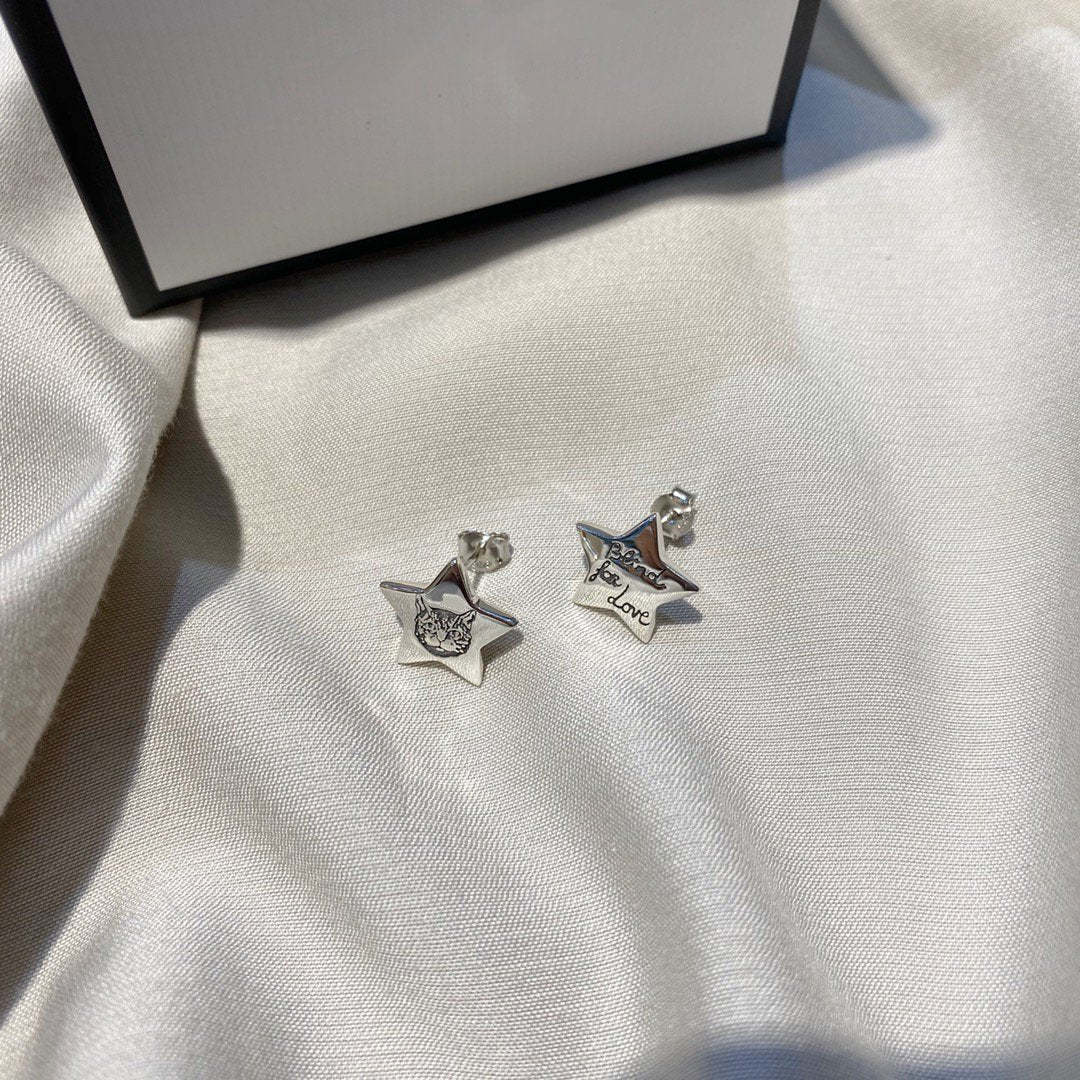 SILVER BLIND FOR LOVE STAR EARRINGS