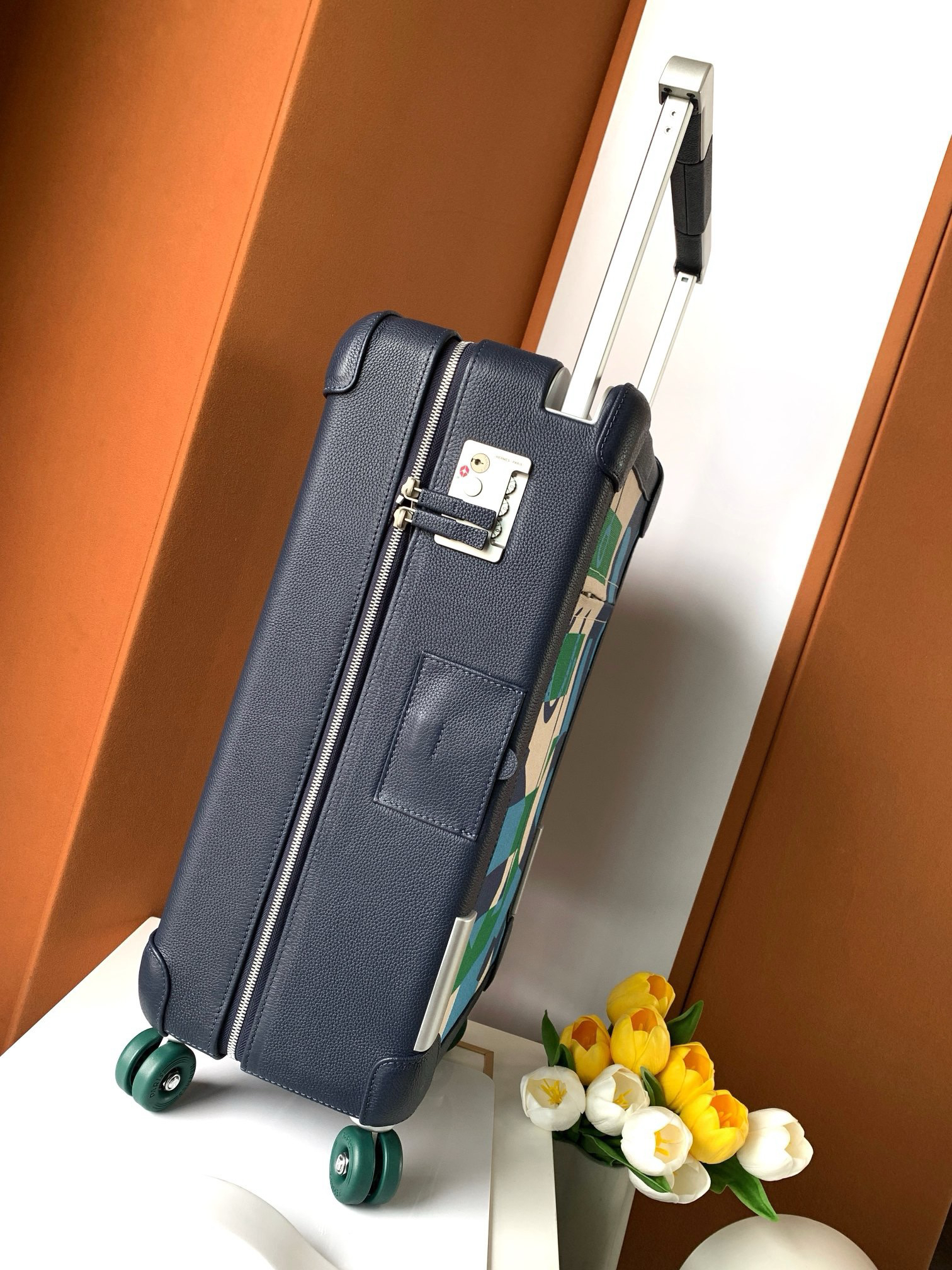 HRS High-End Travel Suitcase
