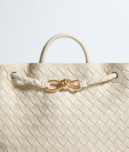 Bothtttega Vethtneta bags