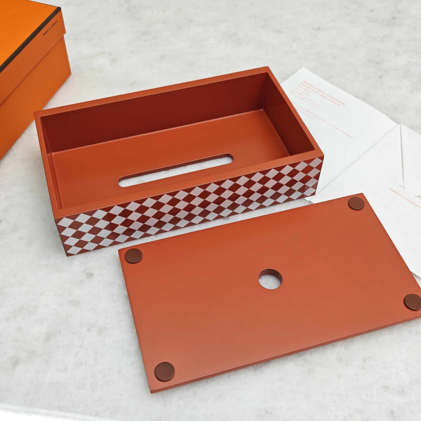 He--rmès hand-lacquered and carved wooden tissue box