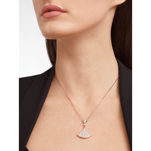 DIVAS DREAM NECKLACE