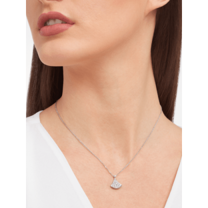 DIVAS DREAM NECKLACE