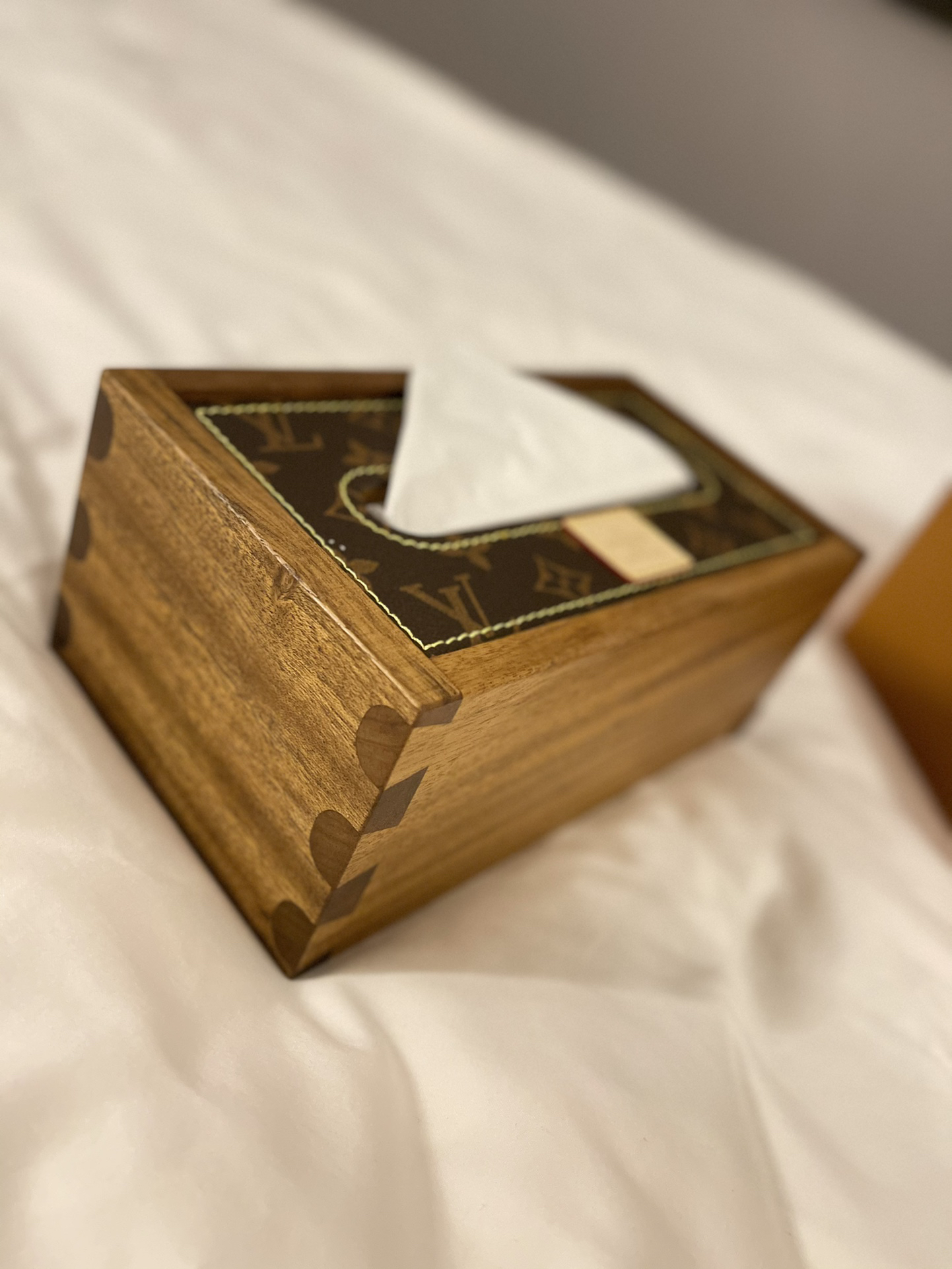 LV walnut wood premium tissue box
