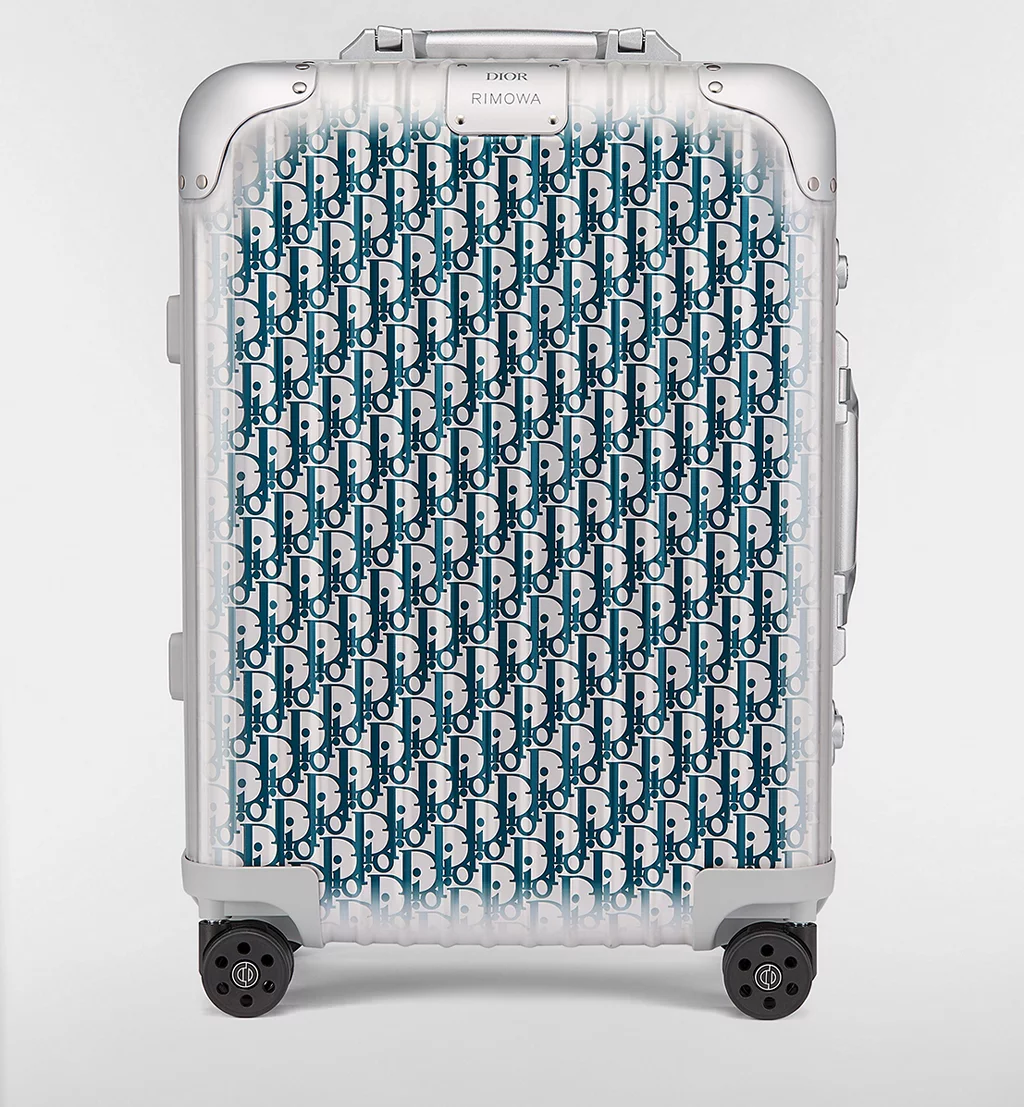 DR premium travel suitcases