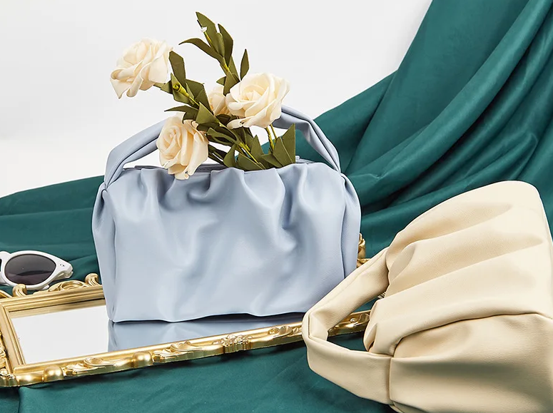 Simple Cloud Bag Ins Texture Solid Color Women's Handbag Trendy All-Match Internet Celebrity Hand Bag Cosmetic Bag