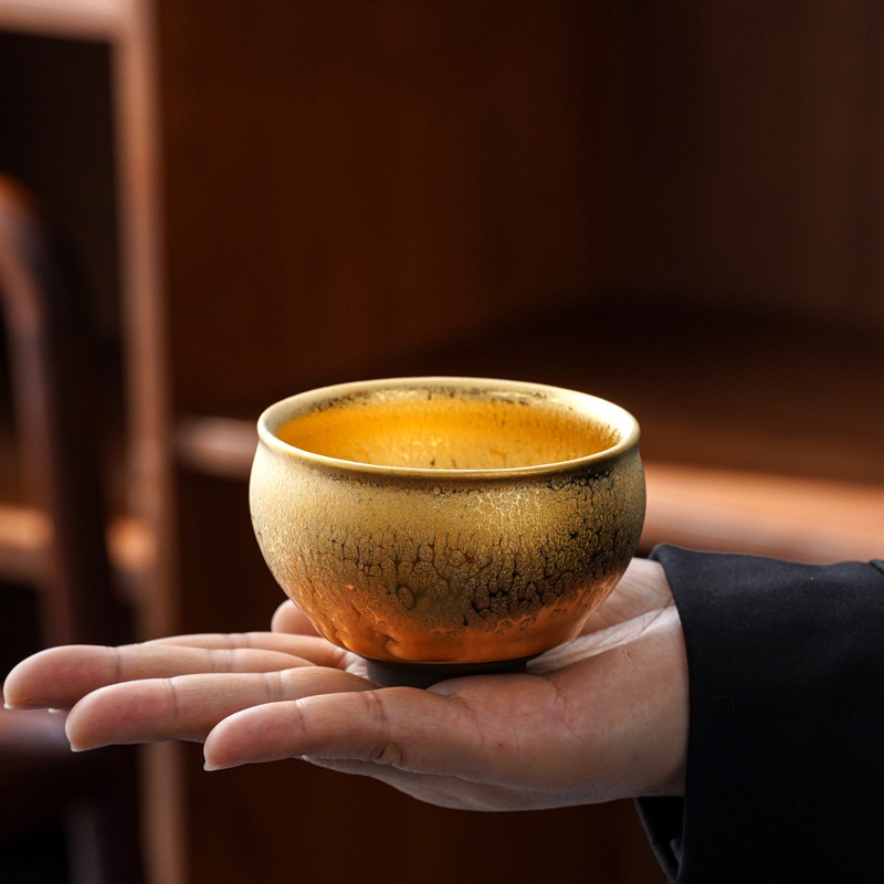 MOKINN | The Gilded Silence