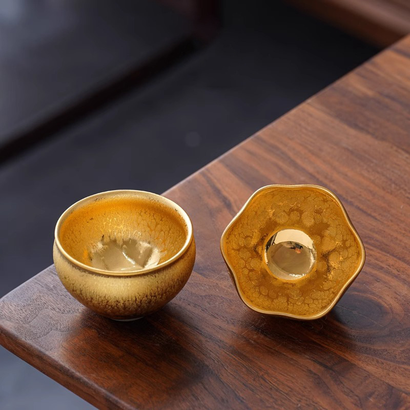 MOKINN | The Gilded Silence