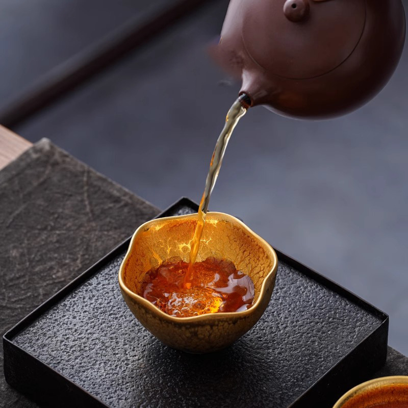 MOKINN | The Gilded Silence