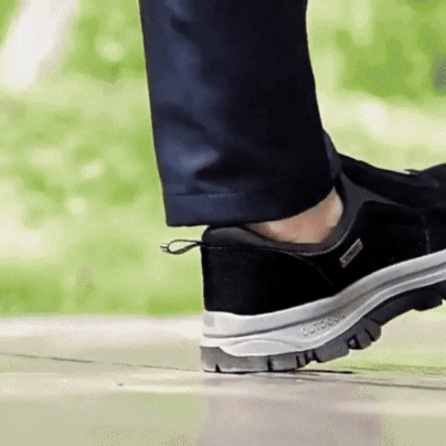 Sconto del 50% sulle scarpe da passeggio alla moda e sulle scarpe ortopediche ergonomiche in prevendita invernale.