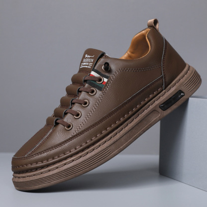 Scarpe in pelle morbide e comode (il supporto dell'arco plantare rende i piedi più comodi)