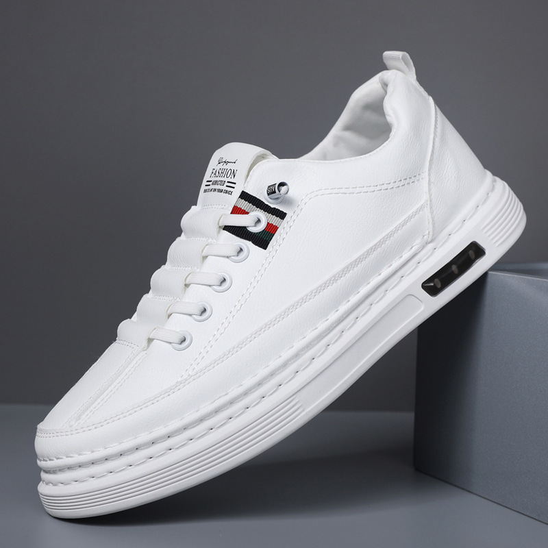 Scarpe in pelle morbide e comode (il supporto dell'arco plantare rende i piedi più comodi)