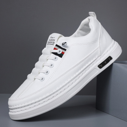 Scarpe in pelle morbide e comode (il supporto dell'arco plantare rende i piedi più comodi)