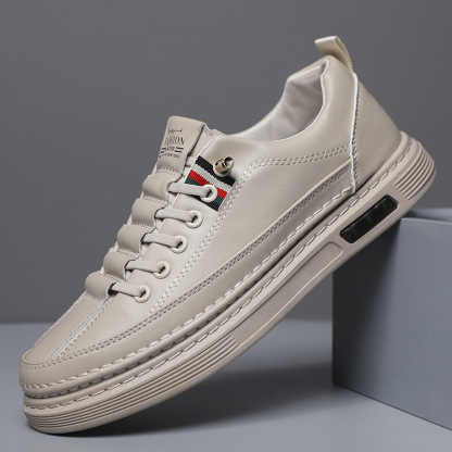 Scarpe in pelle morbide e comode (il supporto dell'arco plantare rende i piedi più comodi)