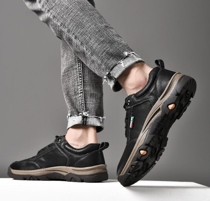 Sconto del 50% sulle scarpe sportive ortopediche outdoor per proteggere meglio i tuoi piedi e alleviare dolori e stanchezza