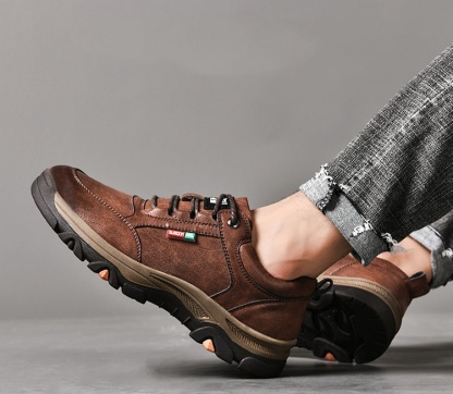 Sconto del 50% sulle scarpe sportive ortopediche outdoor per proteggere meglio i tuoi piedi e alleviare dolori e stanchezza