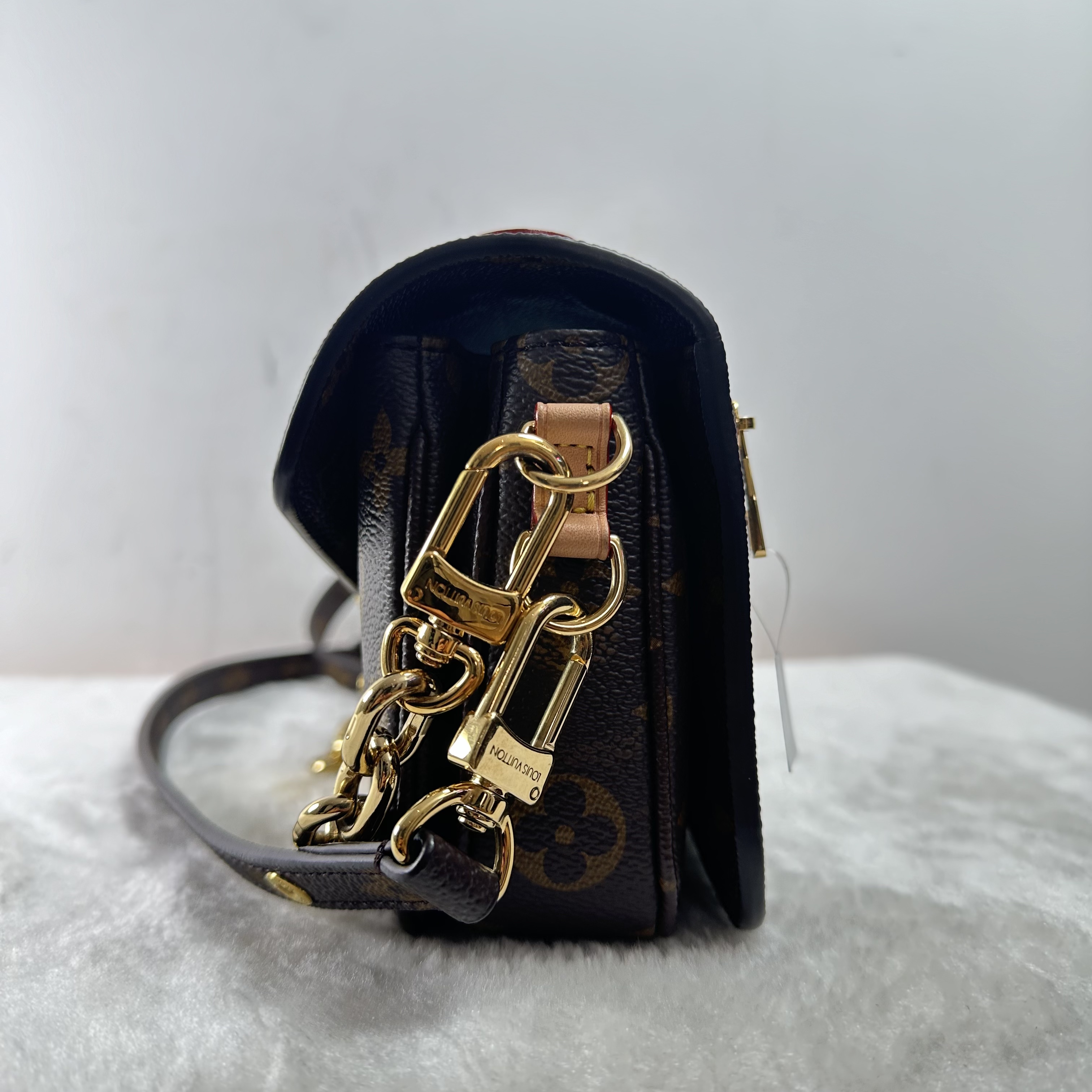 【#558】Pre-owned Louis Vuitton Metis Mini Monogram Canvas Messenger Bag BJ11099050145   