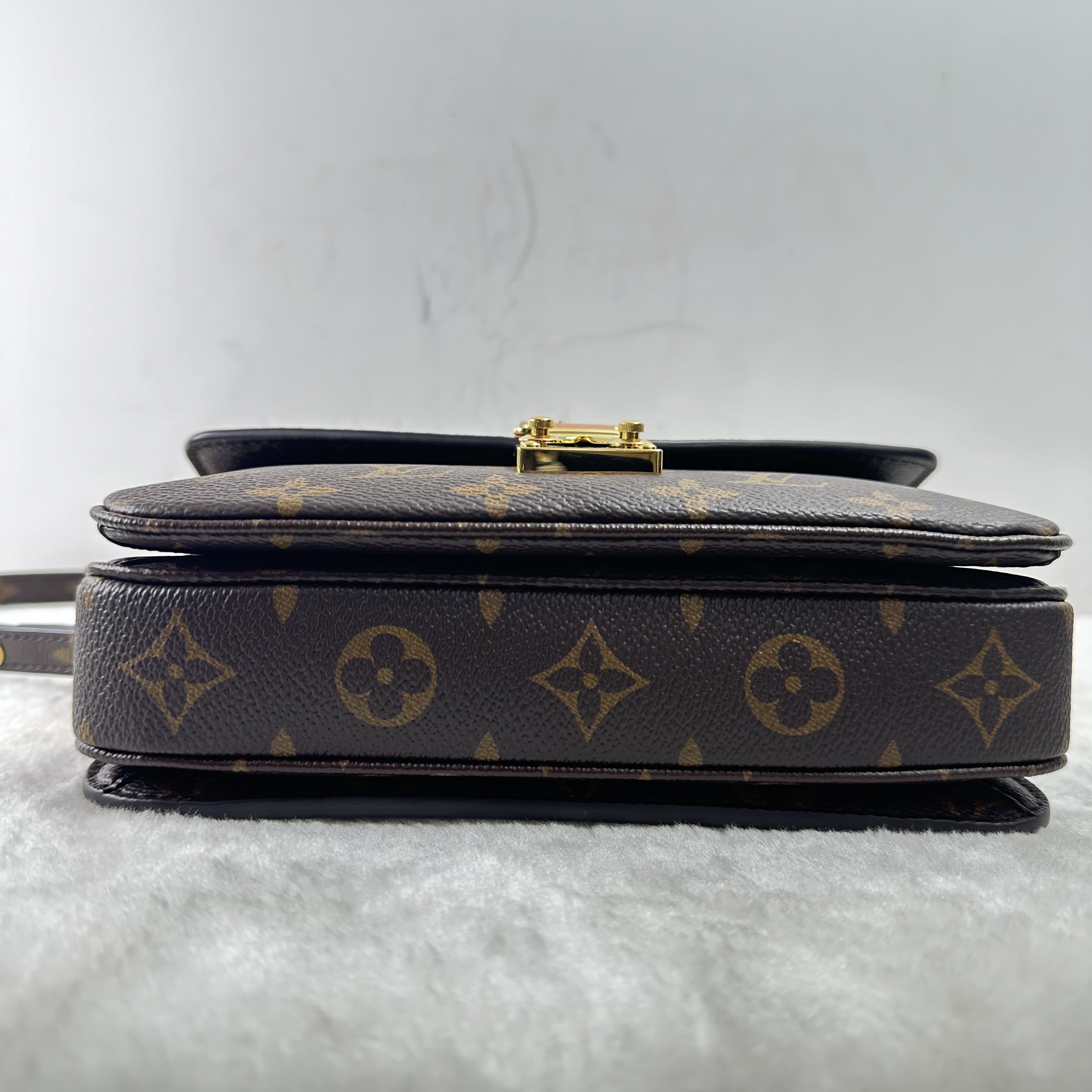 【#558】Pre-owned Louis Vuitton Metis Mini Monogram Canvas Messenger Bag BJ11099050145   