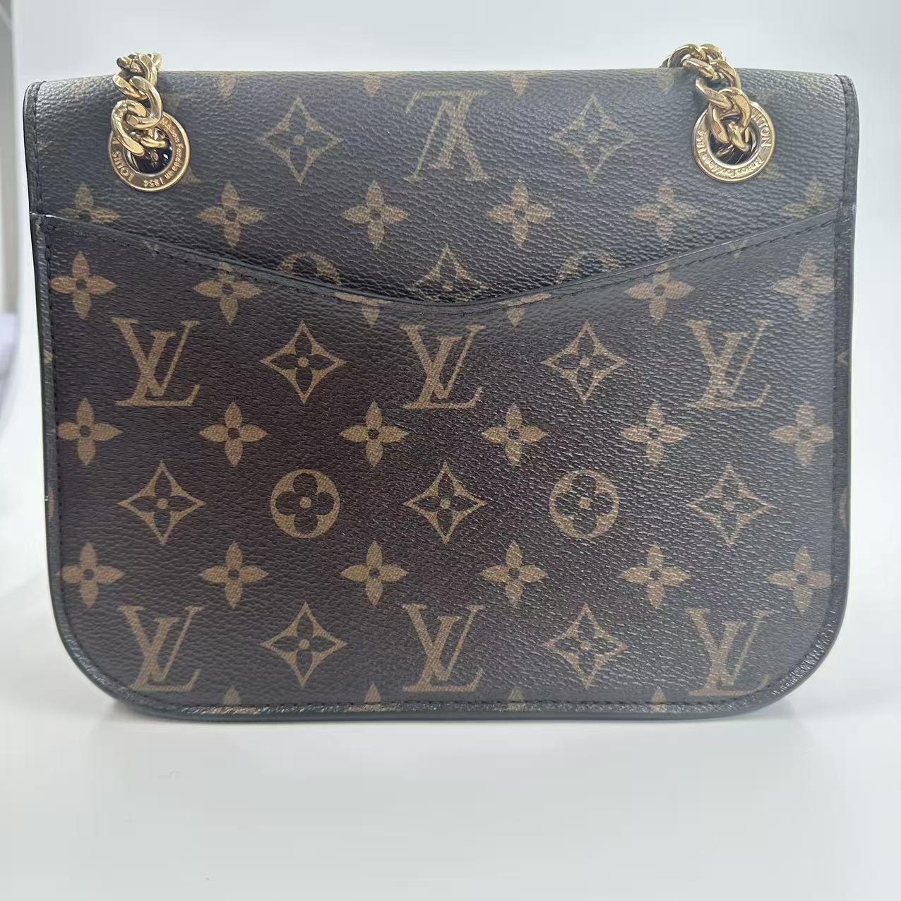 【#524】Pre-owned Louis Vuitton Passy Canvas Shoulder Bag BJ11021L04095 