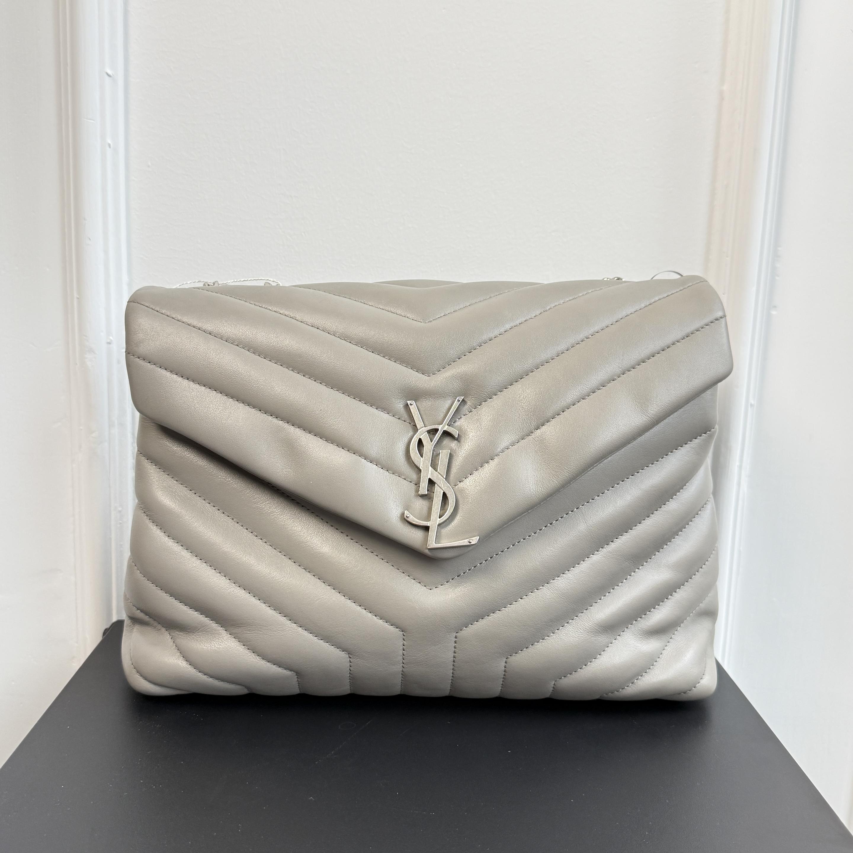 【#523】Pre-owned Yves Saint Laurent LouLou Grey Medium Size Calfskin Shoulder Bag BJ1109904090 