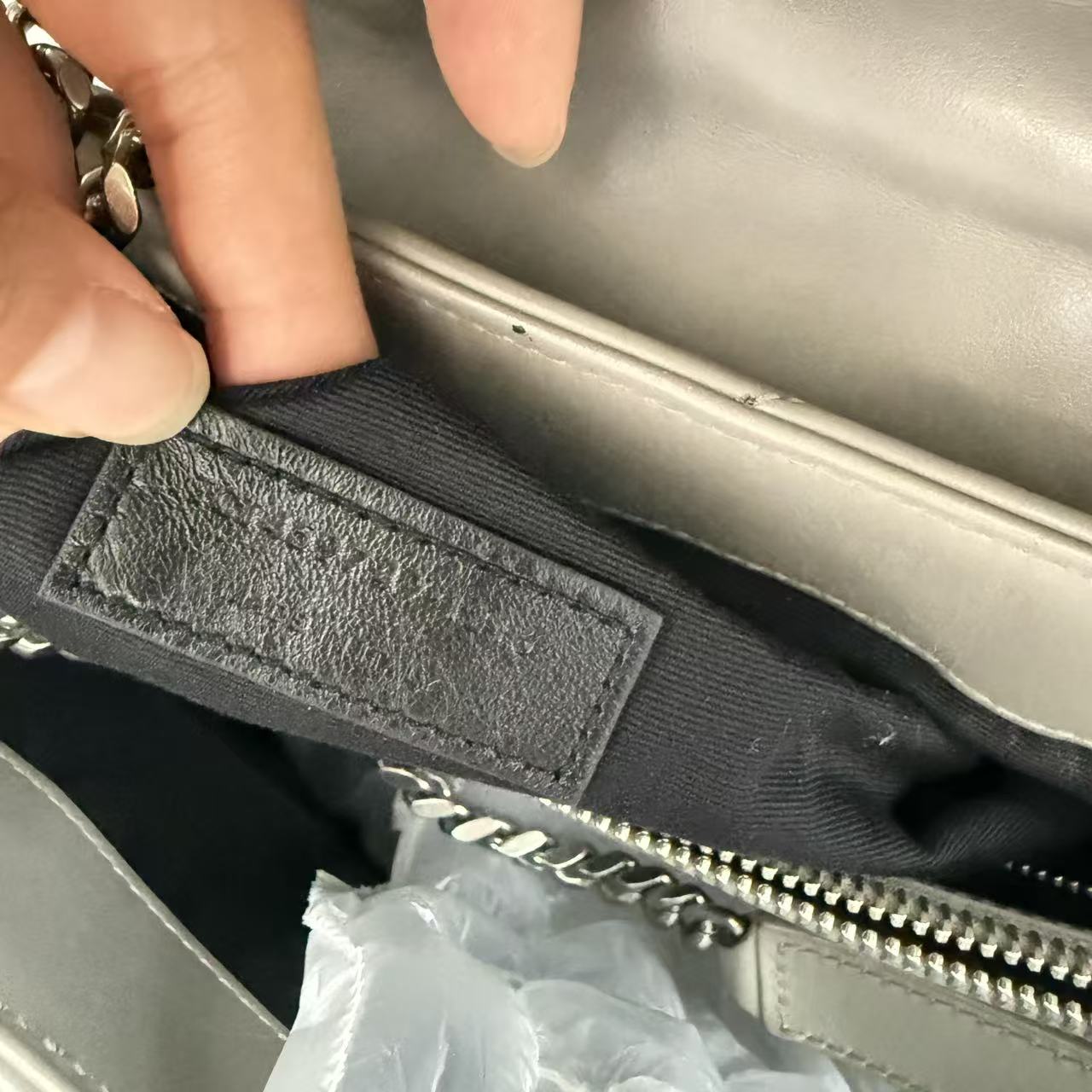 【#523】Pre-owned Yves Saint Laurent LouLou Grey Medium Size Calfskin Shoulder Bag BJ1109904090 