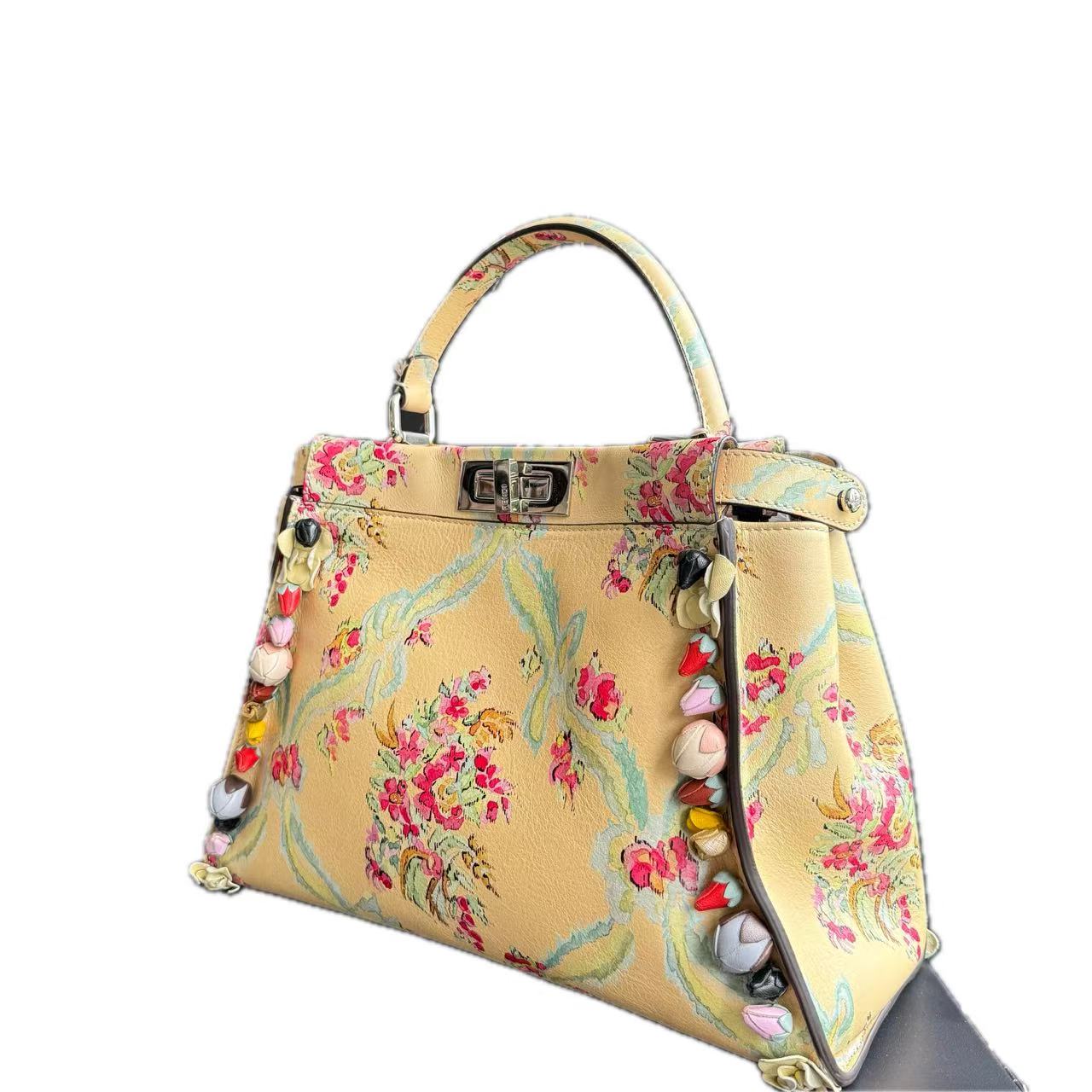 【#489】Pre-owned FENDI Peekaboo Mico Limited Edition Yellow Color Calfskin Tote Bags BJ1109904055 