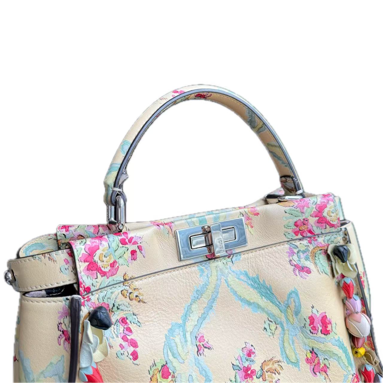 【#489】Pre-owned FENDI Peekaboo Mico Limited Edition Yellow Color Calfskin Tote Bags BJ1109904055 