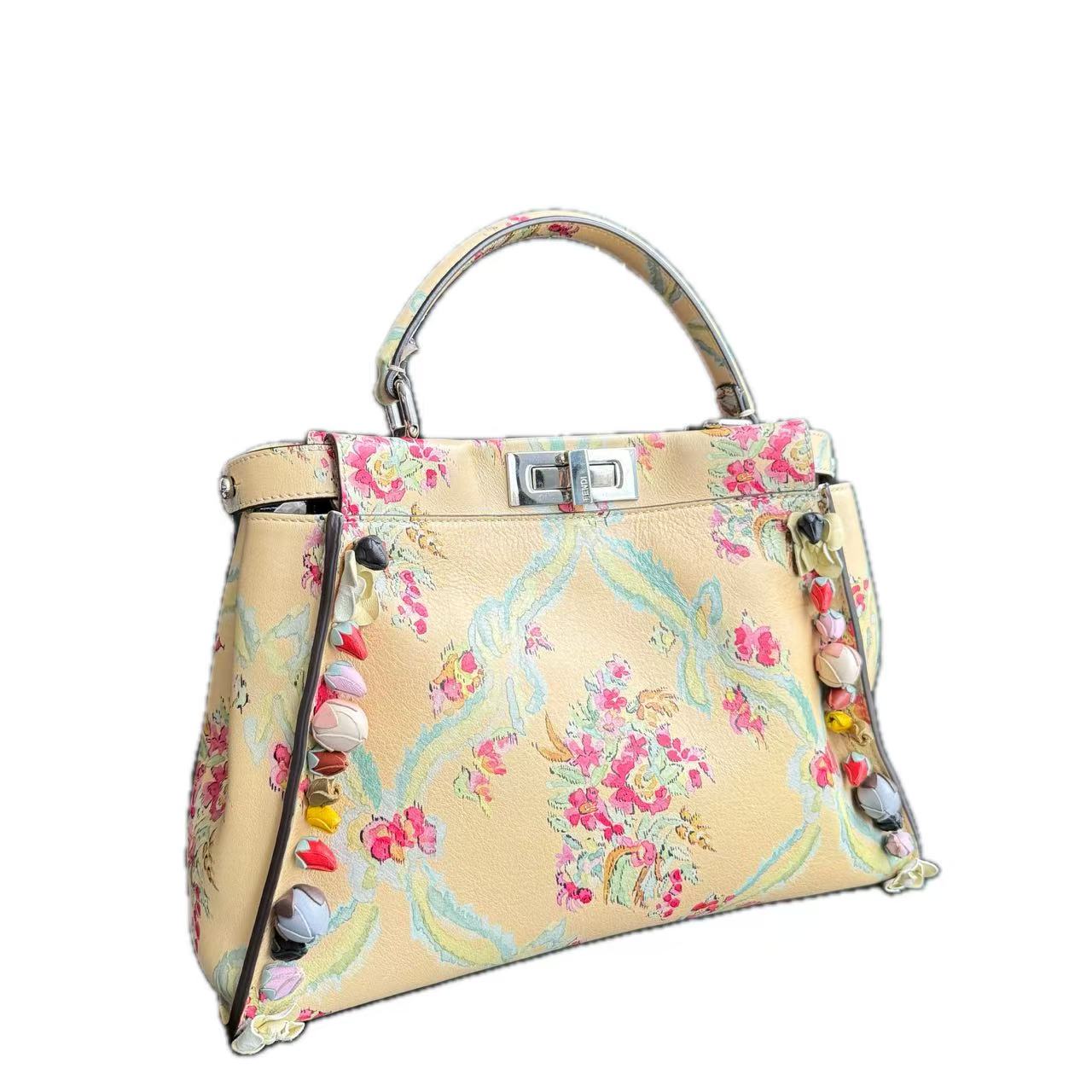 【#489】Pre-owned FENDI Peekaboo Mico Limited Edition Yellow Color Calfskin Tote Bags BJ1109904055 