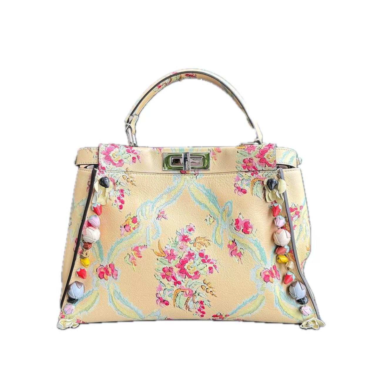 【#489】Pre-owned FENDI Peekaboo Mico Limited Edition Yellow Color Calfskin Tote Bags BJ1109904055 