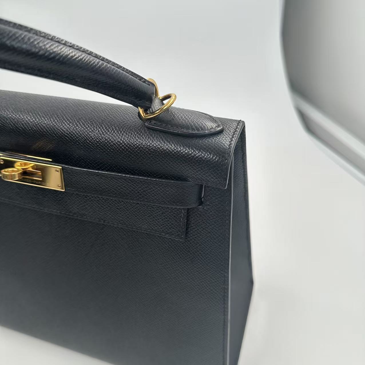 [#422] Pre-owned Hermes Kelly 28 C Stamp(2018) Black Epsom Gold Hardware BJ1101805088