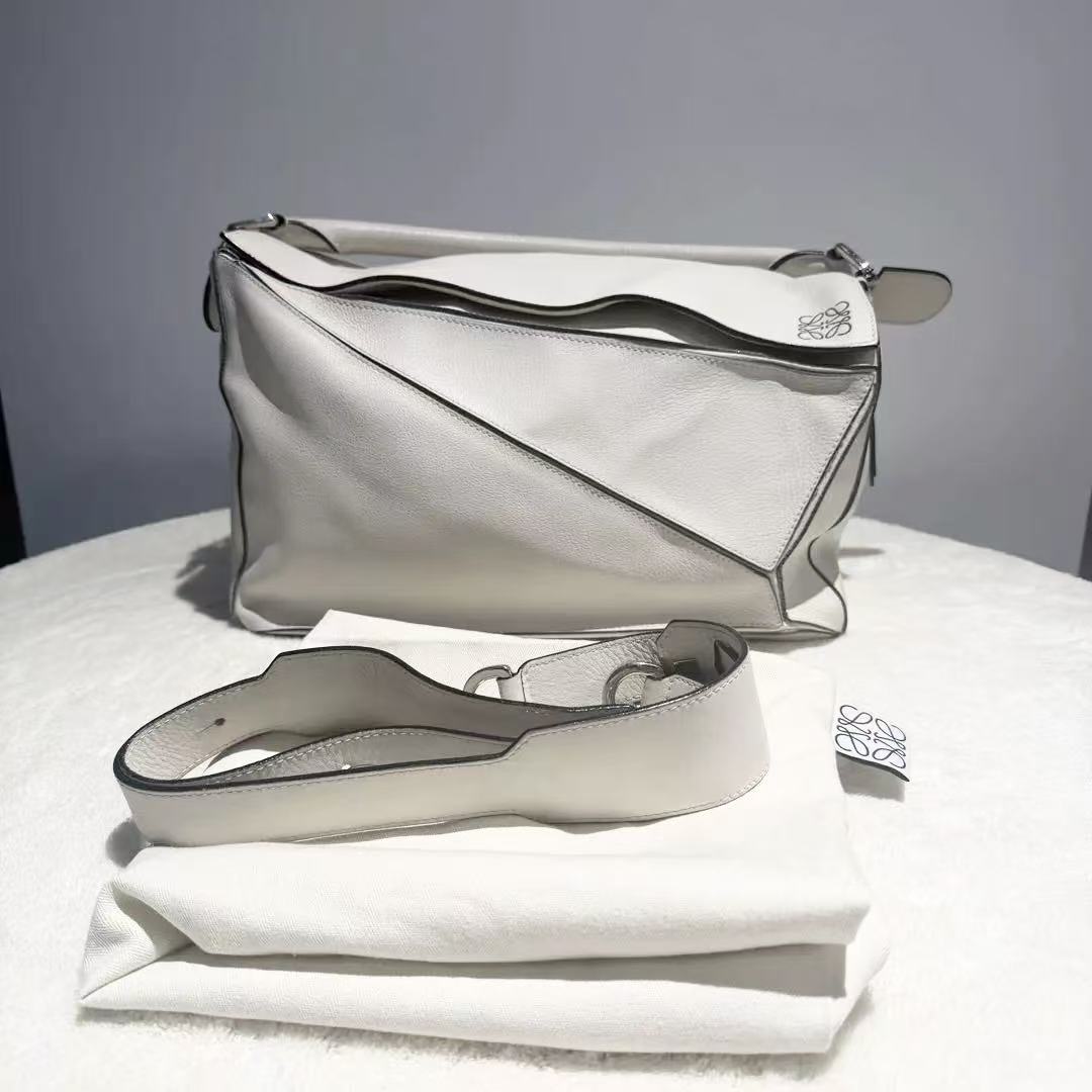 【#497】Pre-owned Loewe Puzzle Large Size Grey White Calfskin Tote Bags BJ1101504060 