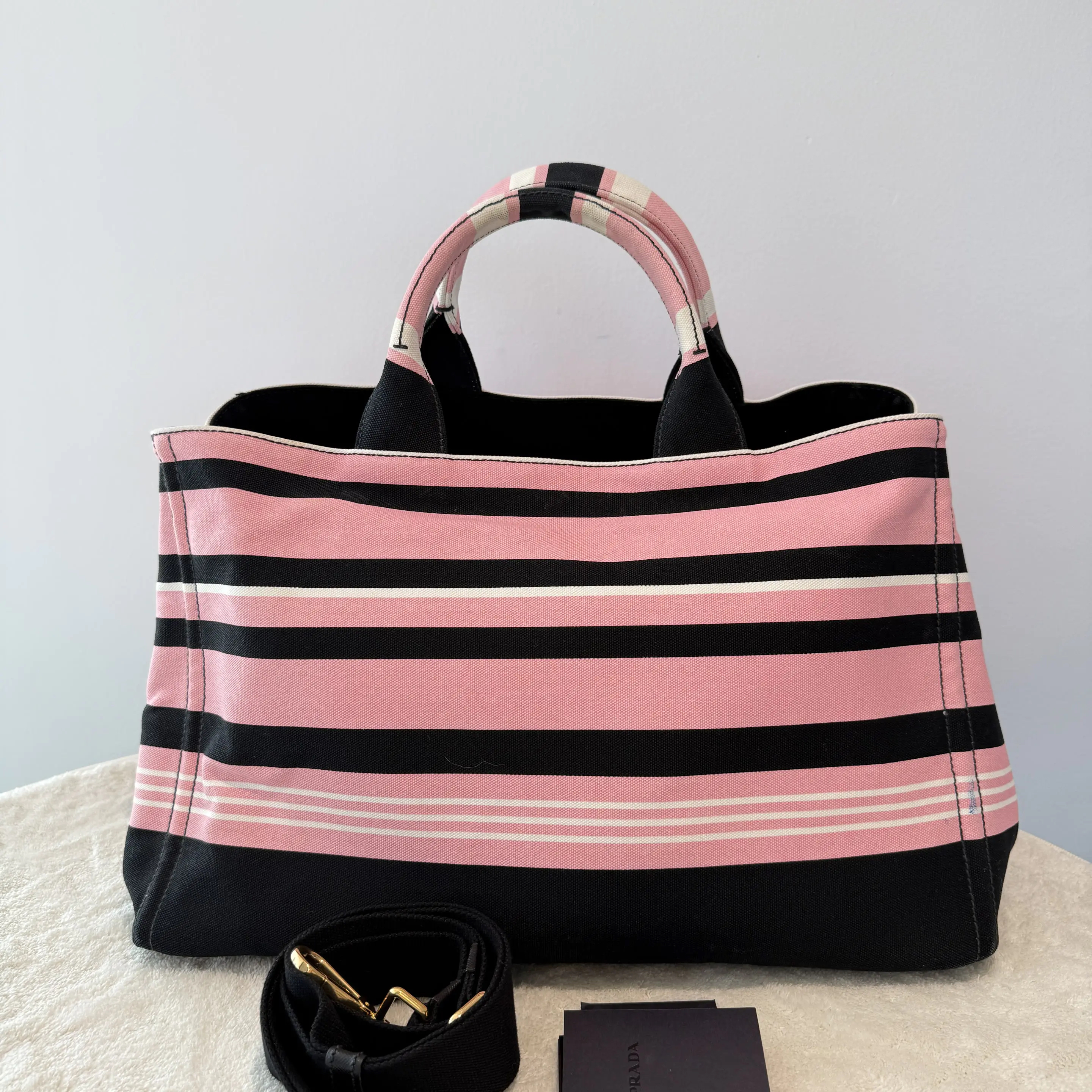 【#450】Pre-owned PRADA Striped Beach Pink&Black Canvas Tote Bags BJ1109904027 