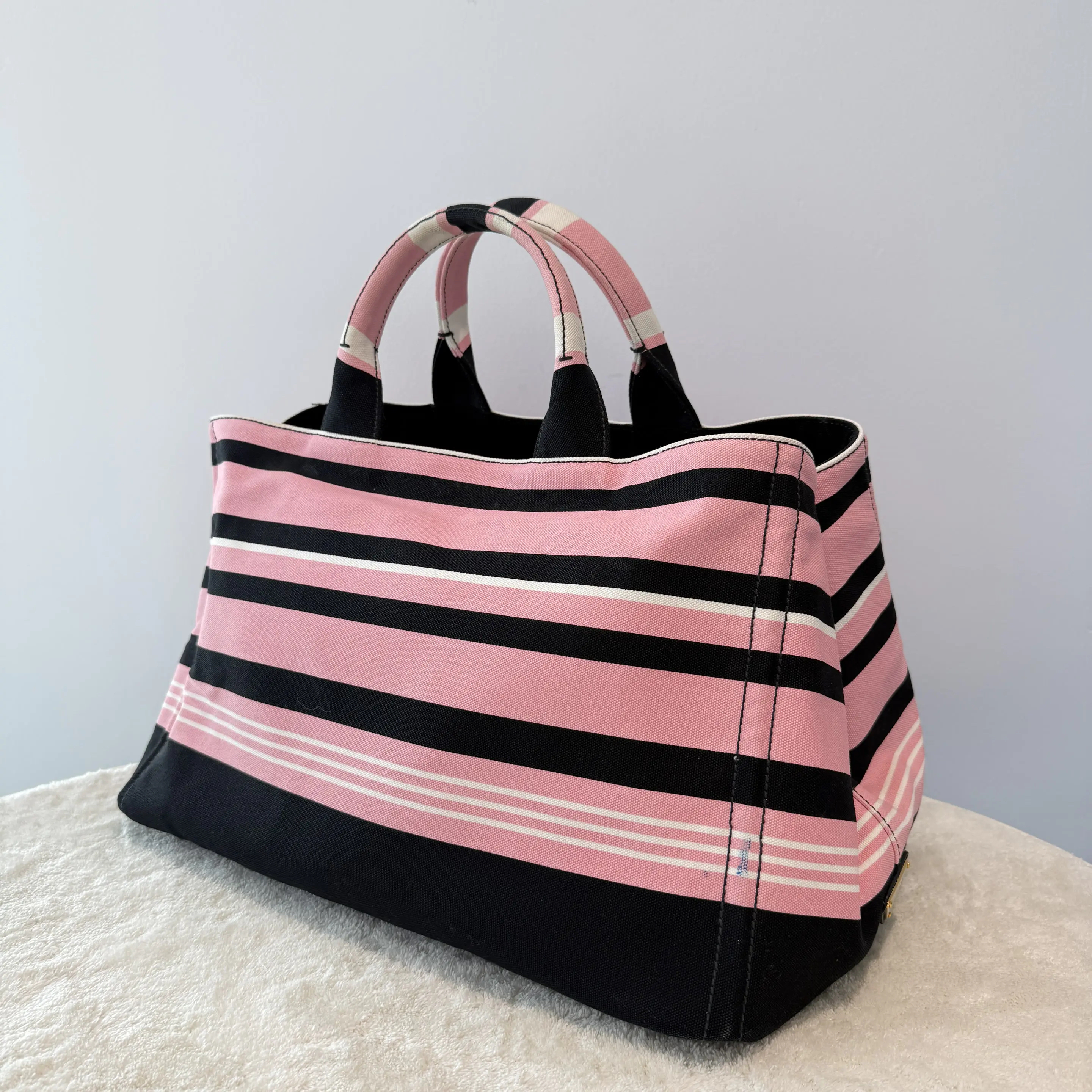 【#450】Pre-owned PRADA Striped Beach Pink&Black Canvas Tote Bags BJ1109904027 