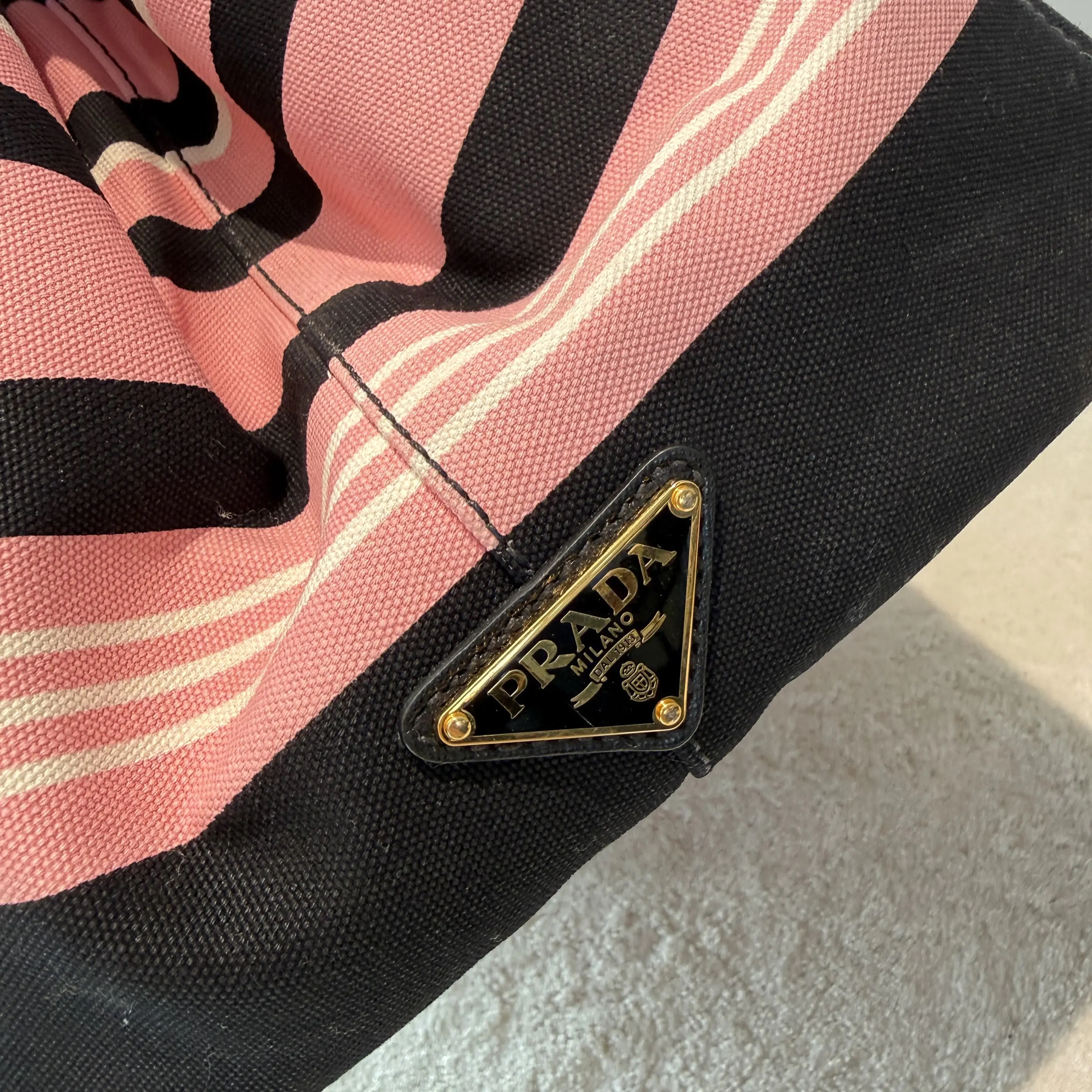 【#450】Pre-owned PRADA Striped Beach Pink&Black Canvas Tote Bags BJ1109904027 