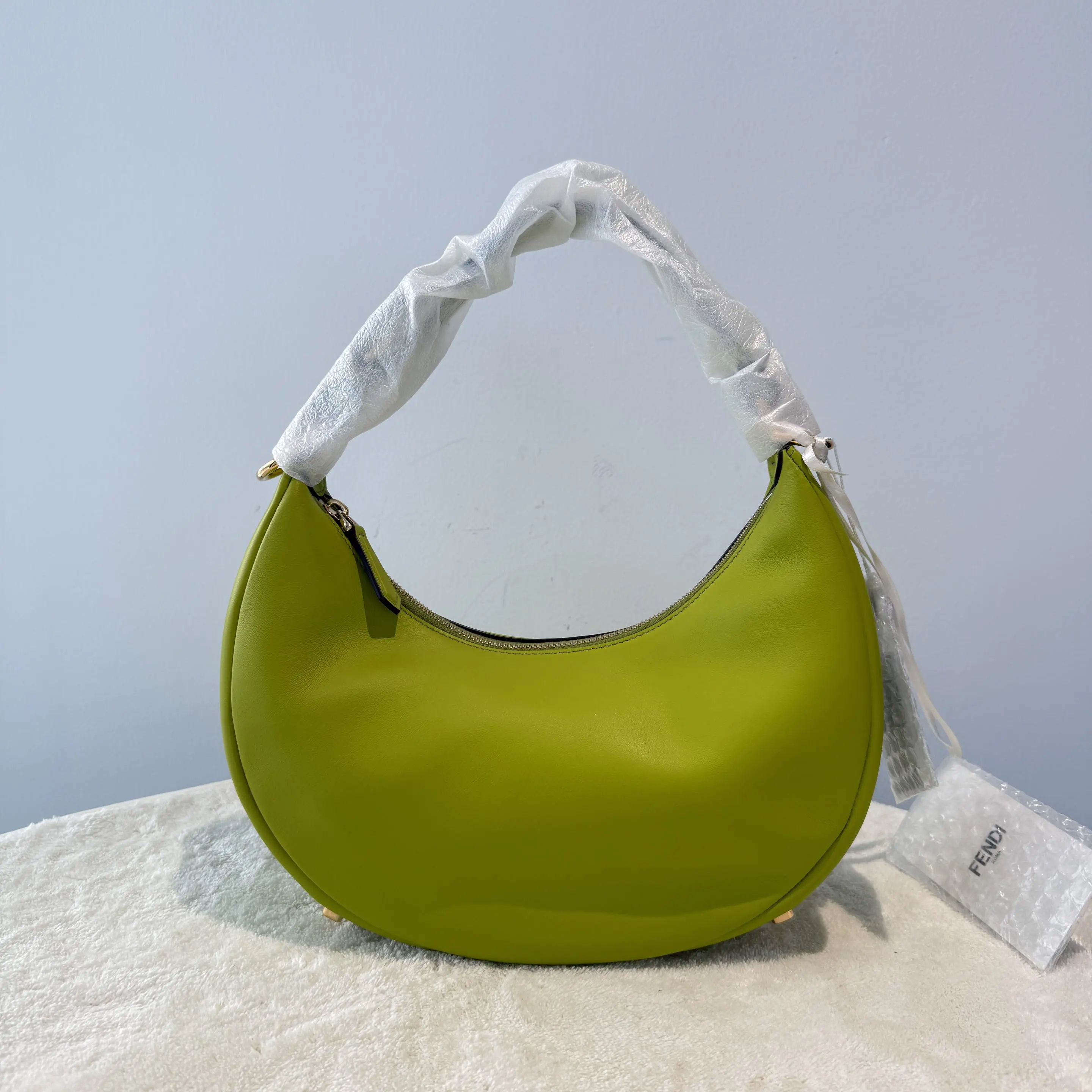 【#495】Pre-owned FENDl Fendigraphy Small Size Calfskin Shoulder Bags BJ110220406