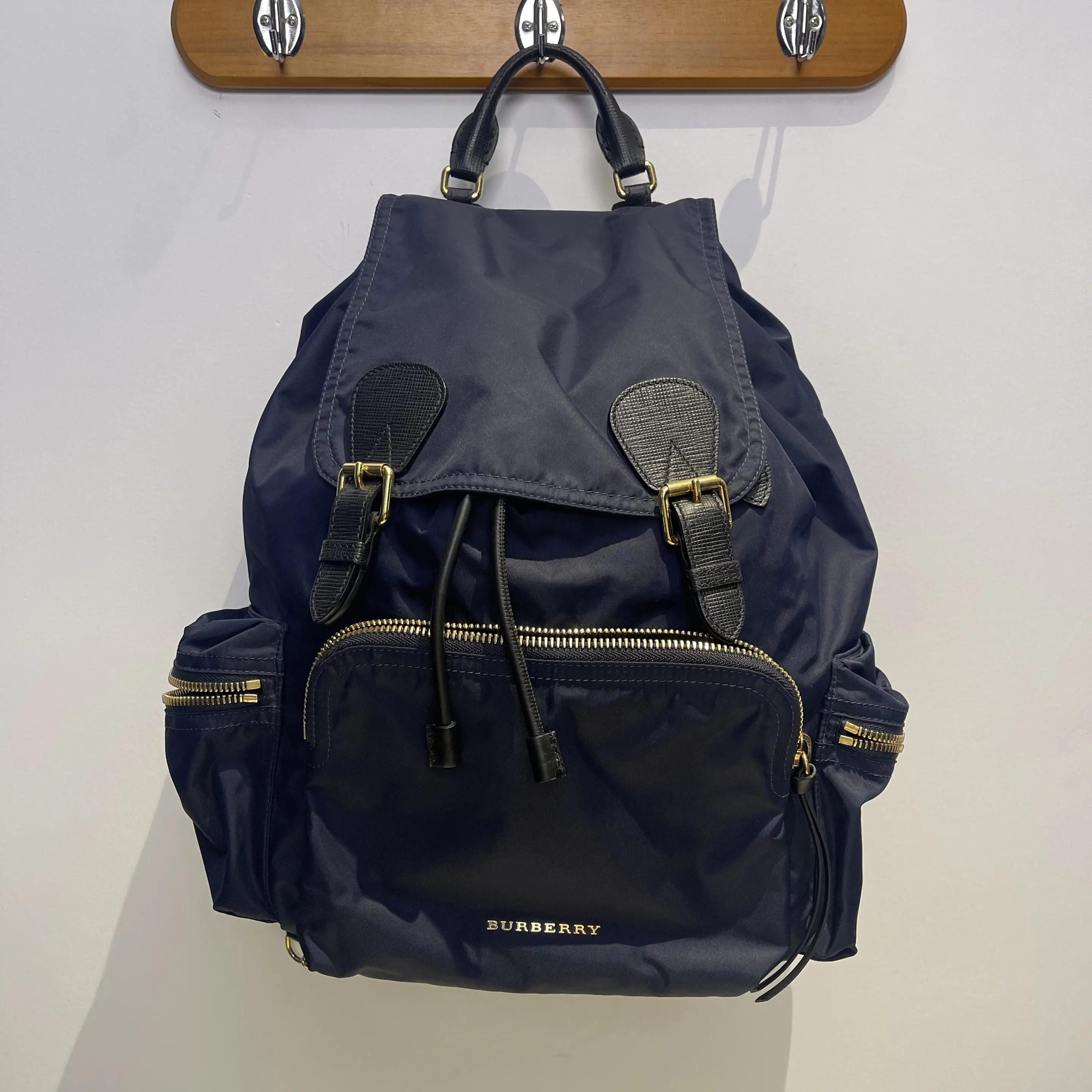 【#449】Pre-owned BURBERRY The Rucksack Large Size Nylon Backpacks BJ1109904028 