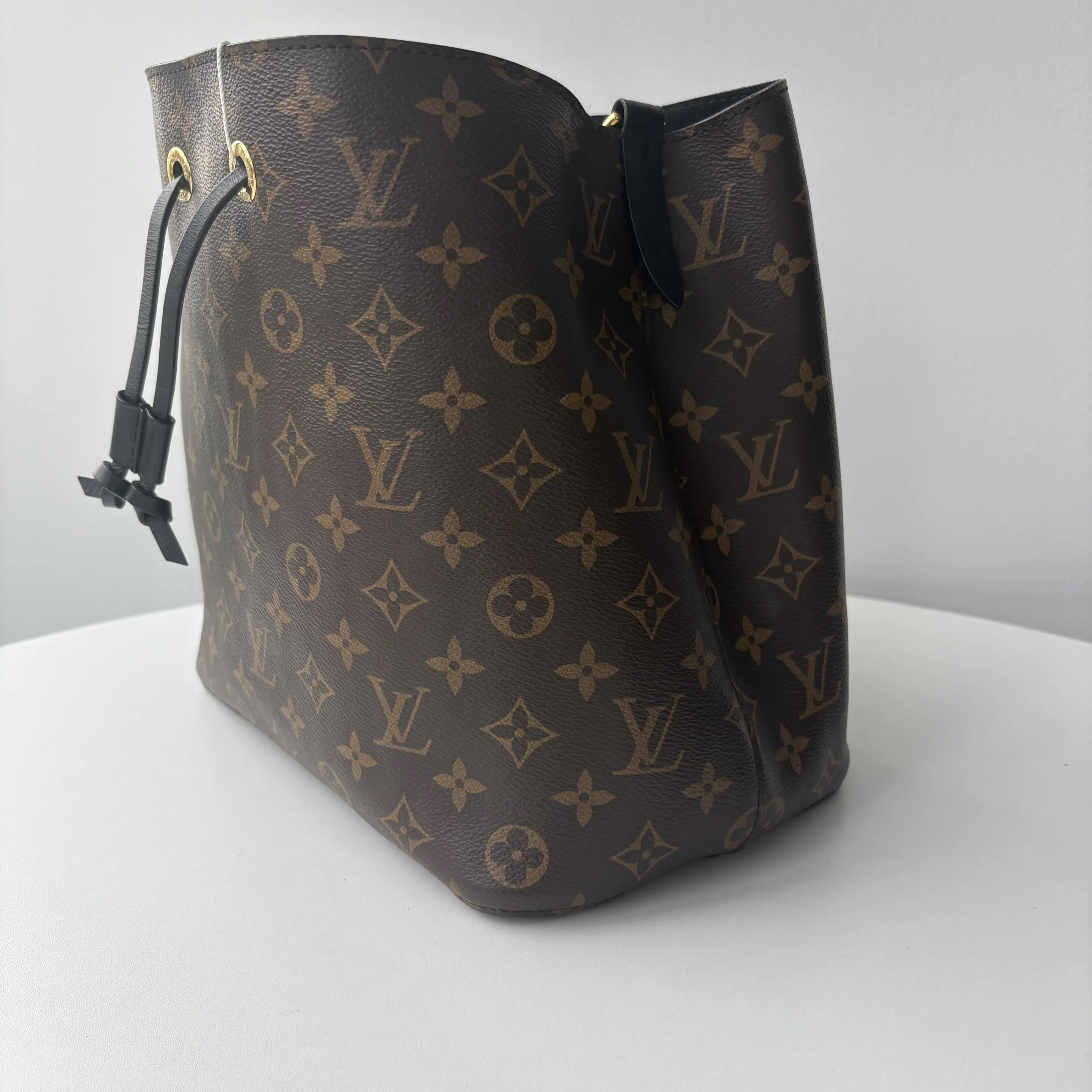 【#515】Pre-owned Louis Vuitton Neonoe Black Canvas Shoulder Bags BJ110MC04075 