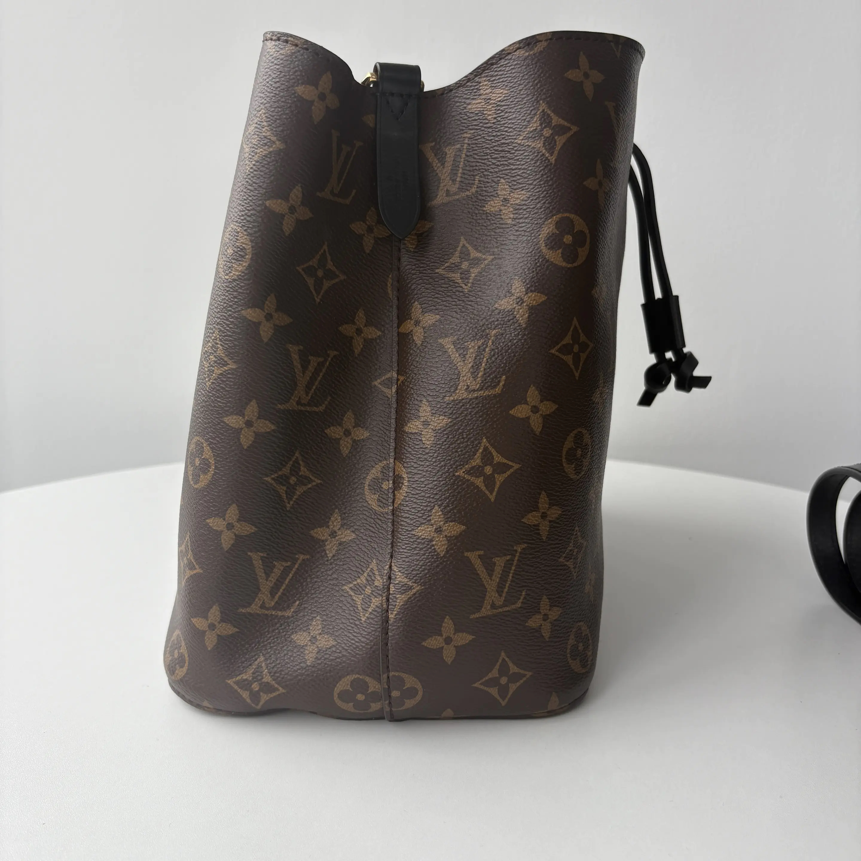 【#515】Pre-owned Louis Vuitton Neonoe Black Canvas Shoulder Bags BJ110MC04075 