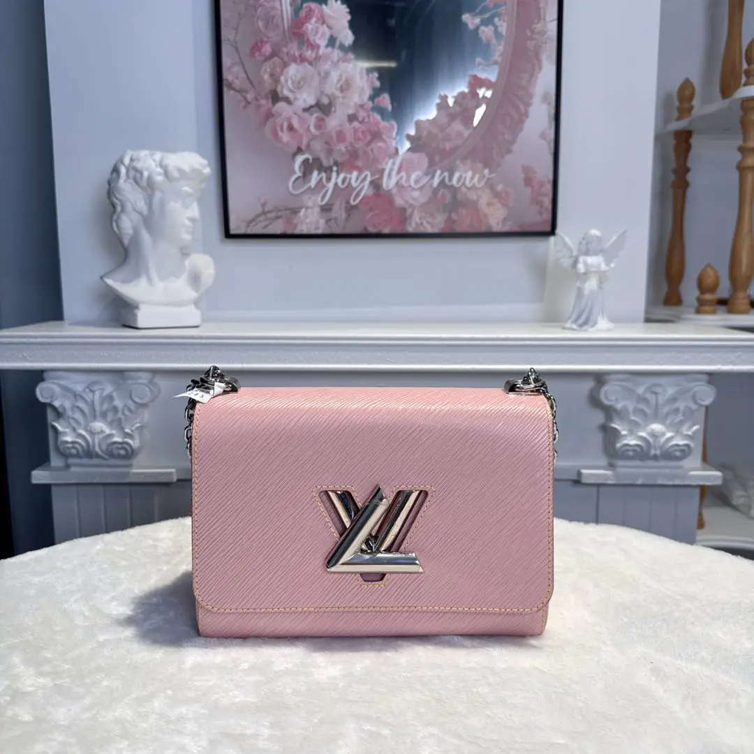 【#582】Pre-owned Louis Vuitton Twist Pink Calfskin Shoulder Bag BJ110180407