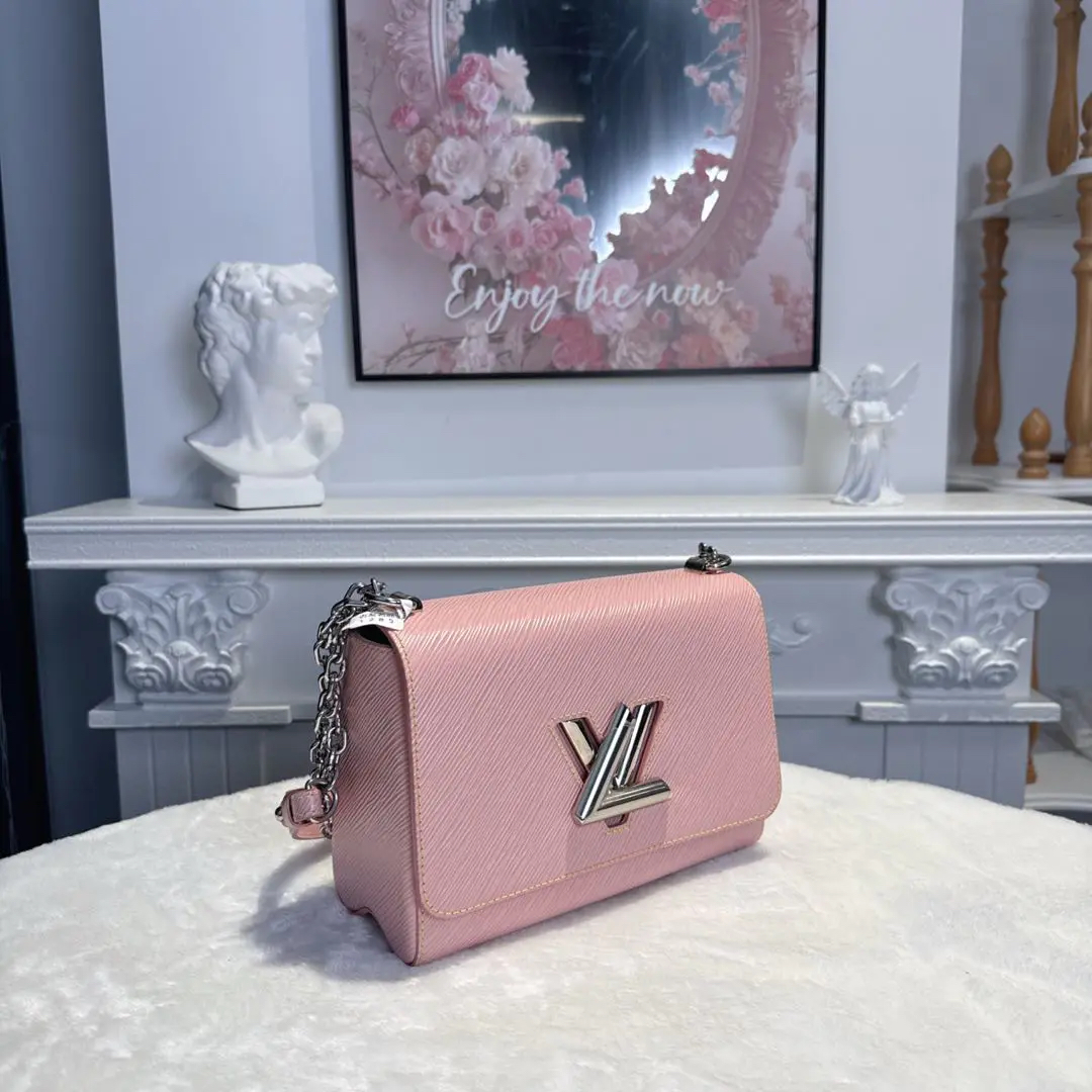 【#582】Pre-owned Louis Vuitton Twist Pink Calfskin Shoulder Bag BJ110180407