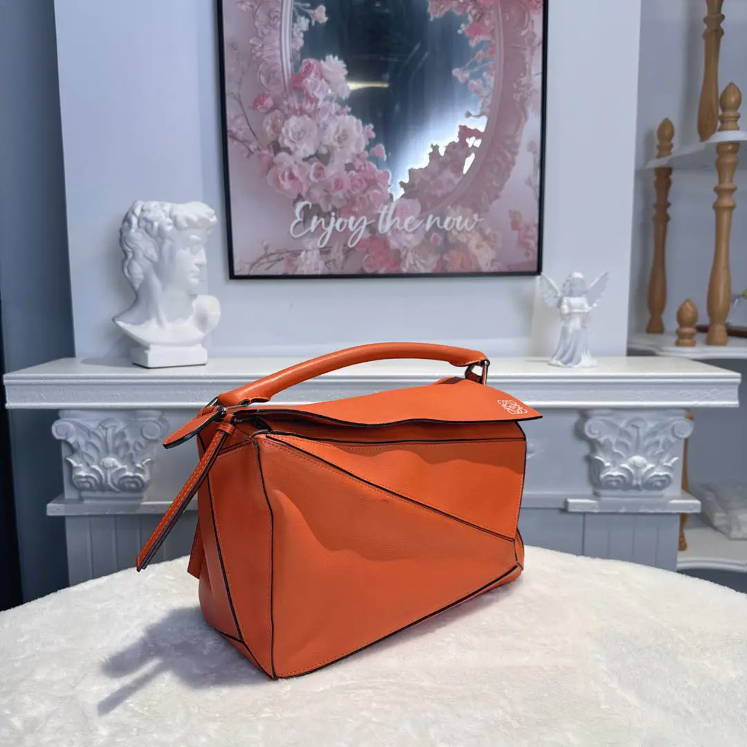 【#499】Pre-owned Loewe Puzzle Medium Size Orange Calfskin Tote Bags BJ1109904065 