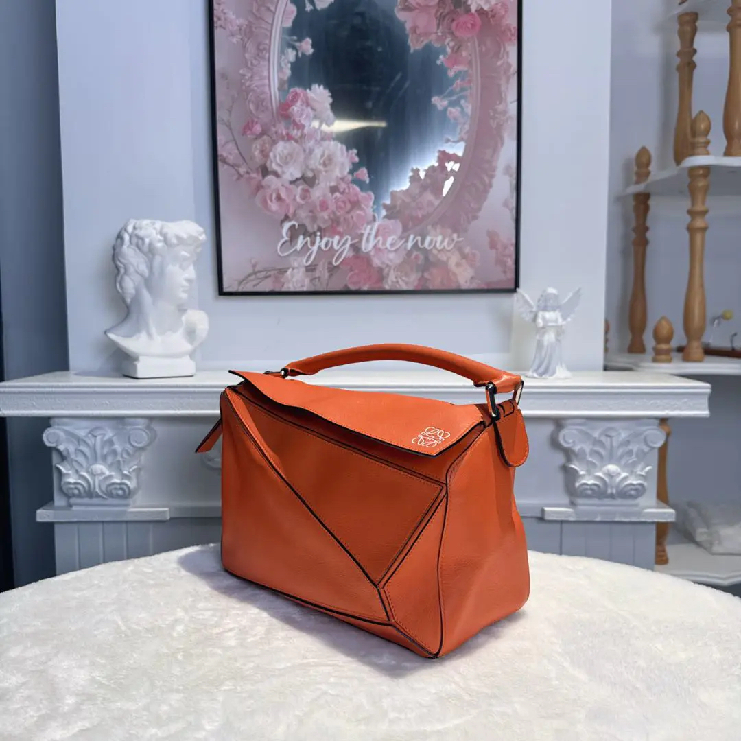 【#499】Pre-owned Loewe Puzzle Medium Size Orange Calfskin Tote Bags BJ1109904065 